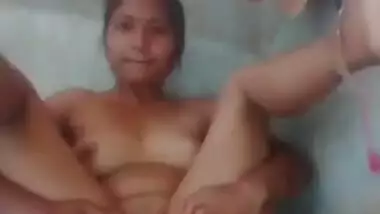 XXX whore enjoys MMS popularity spreading pussy lips wide for Desi fans