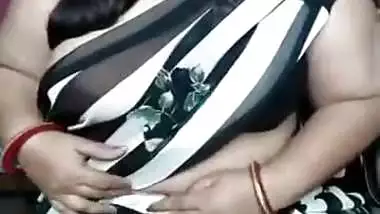 Horny Indian bbw mom