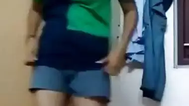 Sex video from locker room in which Indian girl performs XXX show