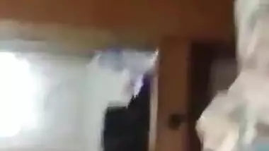 Desi Bhabhi Doesnt Know how to Suck