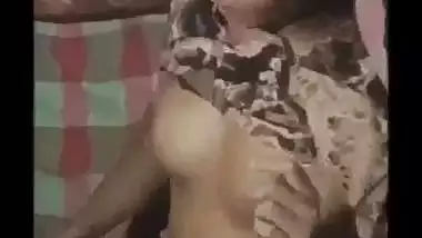 Man fucks a virgin girl’s tight pussy in Bangladeshi porn