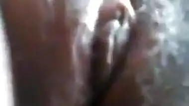 A girl records her desi Bangla sex MMS for her lover