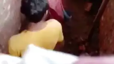 Desi XXX girl gives blowjob and gets her boobs sucked by her lover MMS