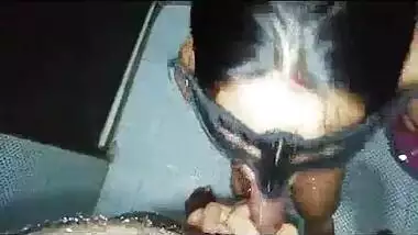 Desi Wife Bathroom sex with hubby goes live on cam