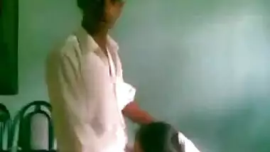Cute college student boobs and pussy is enjoyed by her classmate in the class
