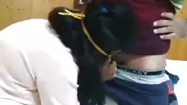 Devar Bhabhi In Mere Pati Ka Randi Baj Dost Ki Land Chuswa Di Hotel Room Pe , Paisa Udhar Lene K Liye