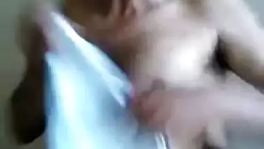 Webcam sex video of fatty Desi mom with juicy twins and her lover