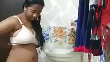 Bigboob Girl Bathing And Fucking