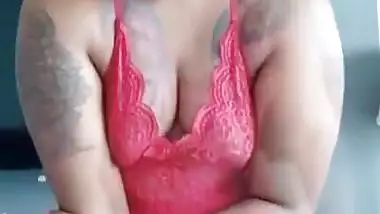 Today Exclusive- Horny Nri Tamil Girl Showing Her Boobs And Pussy