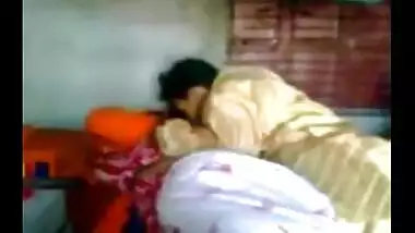 Indian hot sex video of a desi guy having fun with his amateur sister in law