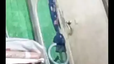 Chubby Bengali unmarried girl fingering viral video