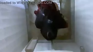 Indian bhabhi pissing in toilet with hindi dirty talking