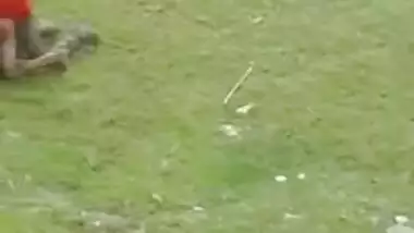 Shocking XXX video! Sexy Desi village aunty fuck with lovers outdoor