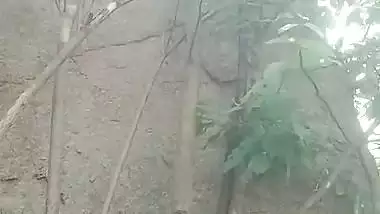The guy enjoys desi outdoor sex with a married lady