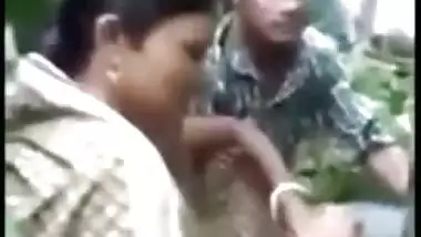 Desi mms sex videos, caught as devar fuck bhabhi outdoor In the jungle