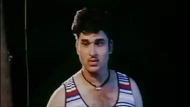 Cute mallu shakeela seducing teen boy