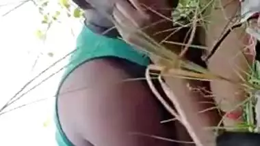 Man penetrates Desi woman and films XXX video for his MMS viewers