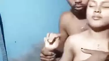 Guy bangs Desi girlfriend's twat in XXX porn he does to leak to the web