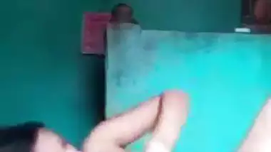 Indian village hottie – Desi nude acrobat show